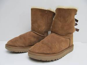 lot 329 image: UGGS Bailey Bow Water Resistant Boots - Womens Size 9