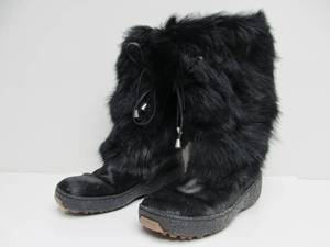 lot 330 image: Like-New Ladies Italian PAJAR Winter Boots
