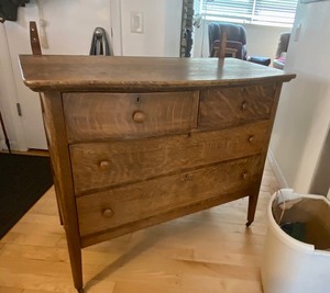 lot 348 image: Antique Quartersawn Oak Dresser wMirror