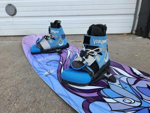 lot 371 image: Excellent HYPERLITE Divine 134 Wakeboard