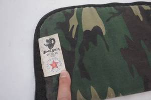 lot 29 image: Black Sheep gun case