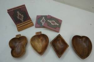 lot 40 image: Trivet and card accessory set