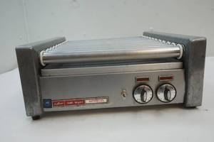 lot 60 image: hot dog roller