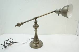 lot 70 image: desk lamp