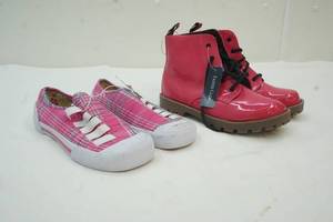 lot 96 image: girl shoes