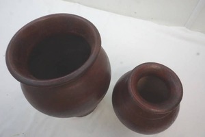 lot 39 image: Vase lot