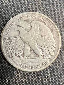 1937 US WALKING LIBERTY HALF DOLLAR