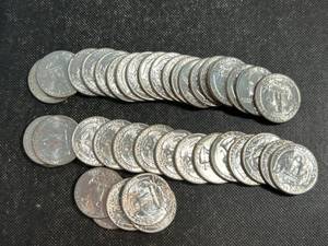 UNCIRCULATED ROLL OF 1955 US SILVER QUARTERS 40 COINS