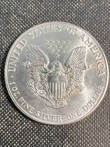 1986 AMERICAN SILVER EAGLE 1 TROY OZ .999 FINE SILVER