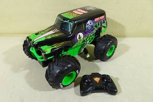 lot 116 image: Grave Digger RC Car