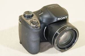 lot 10 image: Sony DSC-H300 20.1 Megapixel Digital Camera