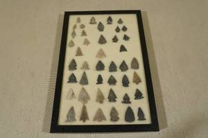 lot 22 image: Large Assortment of Native American Arrowheads