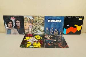 lot 132 image: 6 Vinyl Record Albums -The Young Rascals, The Kinks, The Byrds