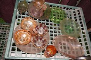 lot 136 image: Assorted Carnival Glass Dishes - Depression, Iridescent