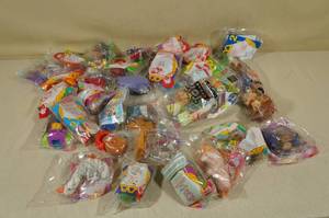 lot 147 image: Large Assortment Mcdonalds and Burger King Happy Meal Toys