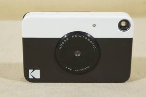 lot 157 image: KODAK Printomatic Digital Instant Print Camera