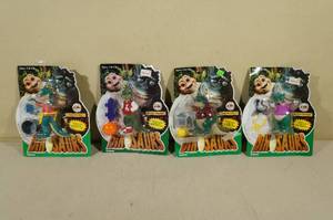 lot 174 image: 4 Vintage Dinosuars Action Figures -Fran, Robbie, Earl, Charlene