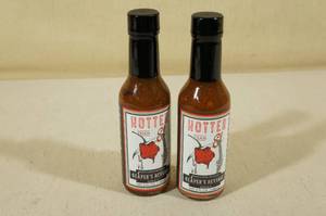 lot 189 image: 2 5oz Hotter Than El Reapers Revenge Hot Sauce
