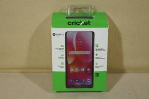lot 205 image: Cricket Moto G Power Smart Phone