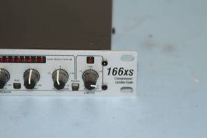 lot 26 image: dbx Professional Audio 166xs Compressor Limiter Gate