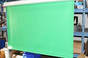 lot 71 image: Draper VCB Luma 2 Heavy-Duty Wall or Ceiling Mounted VCB Chroma Key Retractable Post Production Background Green Screen