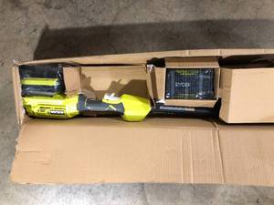 lot 47 image: RYOBI 40V Expand-It Cordless Battery Attachment Capable Trimmer Power Head with 4.0 Ah Battery and Charger   Customer Returns See Picture
