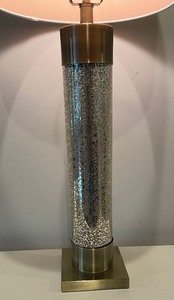 lot 27 image: Beautiful Decorative Table Lamp