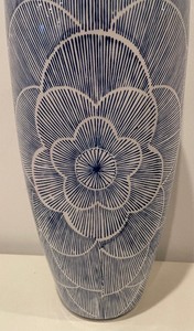 lot 19A image: Beautiful Decorative Floral Vase