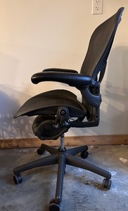 lot 61 image: Herman Miller Office Chair