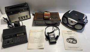 lot 29 image: Group Of Electronics Some Vintage Including Audiovox Police Band Radio, Realistic Scanner And More