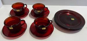 lot 71 image: Arcoroc 12 Pc. Dinnerware NIB With Foil Labels Includes 4 Cups 4 5 12 Saucers, 4 7 12 Plates