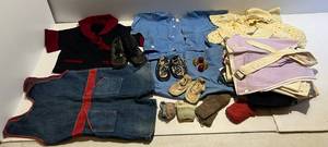 lot 189 image: Vintage Baby Clothes (Needs Cleaning)