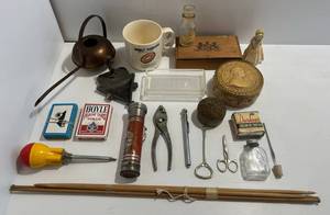 lot 230 image: Group Of Misc. Vintage Items