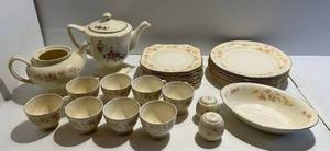 lot 255 image: 1950s Homer Laughlin Eggshell Nautilus China Aristocrat Gold Trim And More