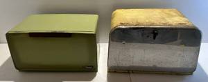 lot 313 image: Two Vintage Tin Bread boxes