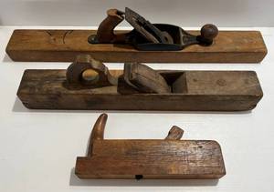 lot 10 image: Antique Wood Planes