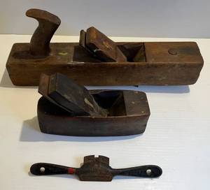 lot 12 image: Antique Wood Planes