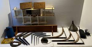 lot 56 image: Vintage Items