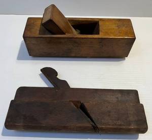 lot 58 image: Antique Wood Planes