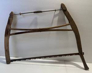 lot 72 image: Collectible Vintage Buck Bow Saw