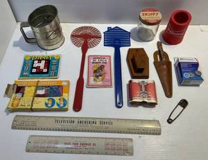 lot 131 image: Group Of Misc. Vintage Items