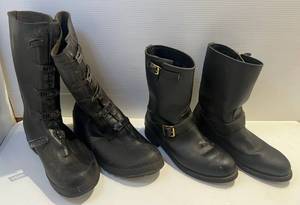 lot 151 image: Leather Biker Style Boots Size 10 With Neoprene Cord Nylon Armortred Oul Resisting & Vintage Rubber Slip Over Boots Size 10 (Missing Two Clips)