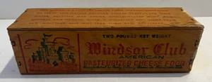 lot 153 image: Vintage Wooden Windsor Club American Pasteurized Cheese Food Box (Complete)