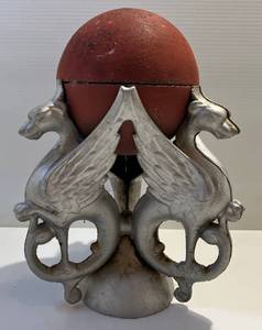 lot 179 image: Antique Heavy Cast Iron Gryphons And Ball Grave Topper 13 12 x 9