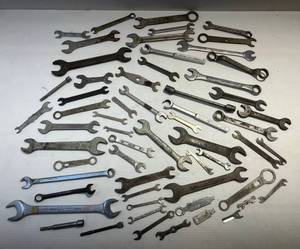 lot 194 image: Misc. Vintage Wrenches
