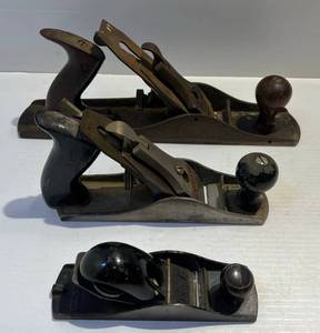 lot 223 image: Three Vintage Metal Wood Planes Including Stanley & More