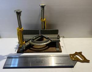 lot 227 image: Craftsman Miter Box & Saw 28