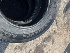 lot 4 image: Lot of 4 Goodyear assurance 23565R16