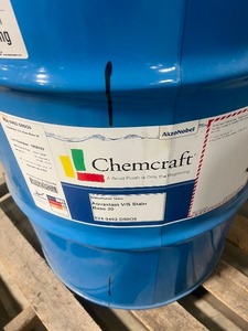 lot 106 image: 25 GALLON CHEMCRAFT AQUASTAIN VS STAIN BASE 20  COSTS $11 GALLON