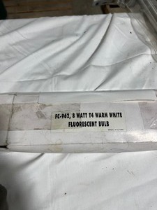 lot 186 image: 17 FL-962 8 WATT T4 WARM WHITE FLUORESCENT BULBS